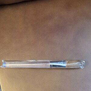 NWT Clinique blush makeup brush